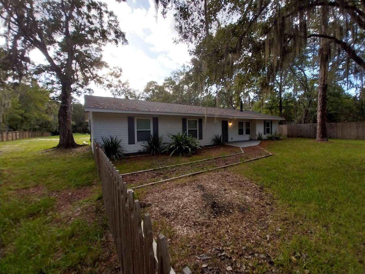 855 Holmes Blvd - Photo 1