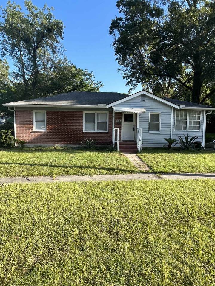 4767 Cambridge Rd - Photo 1