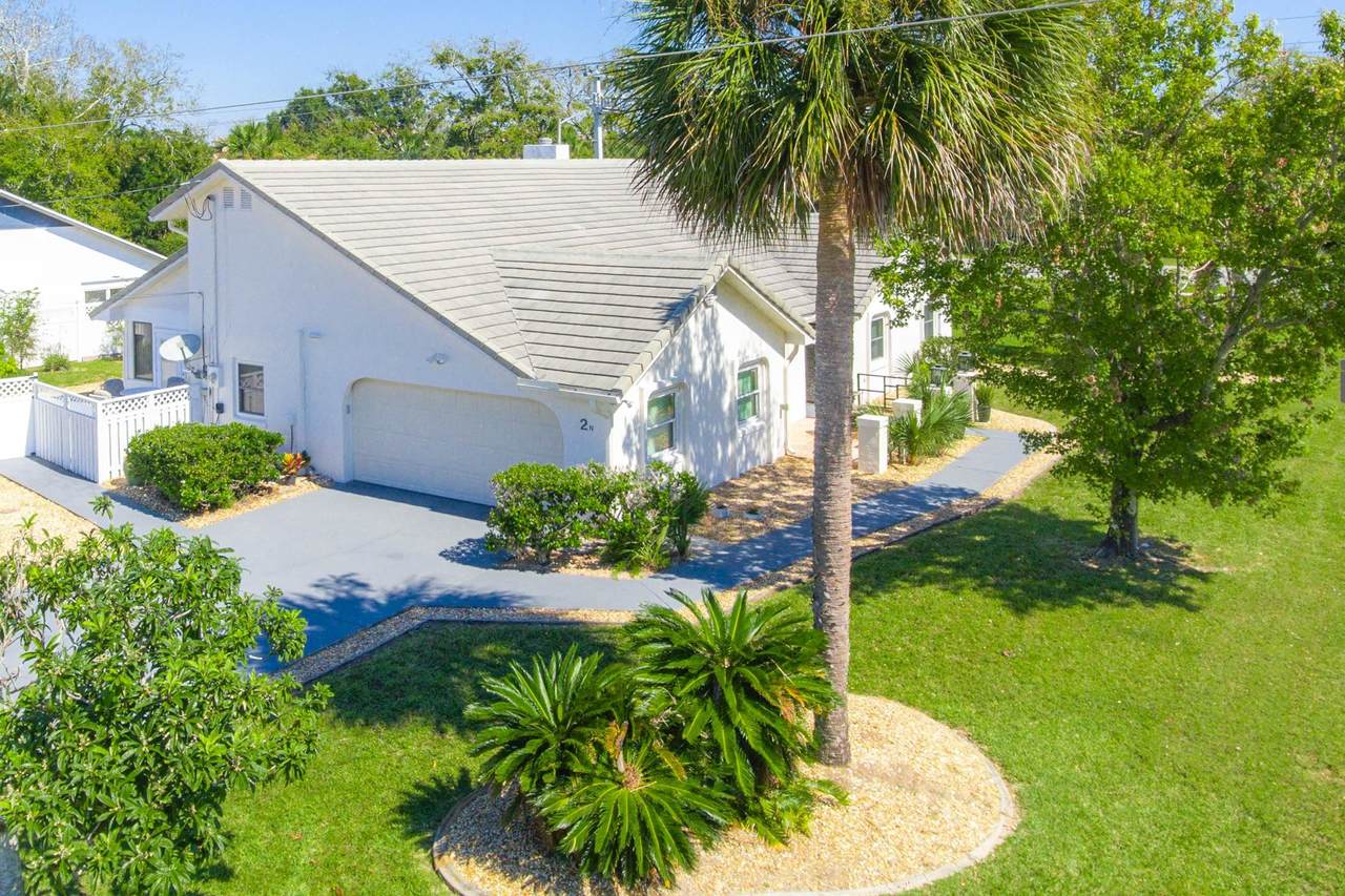 2 Coral Reef Court N - Photo 1