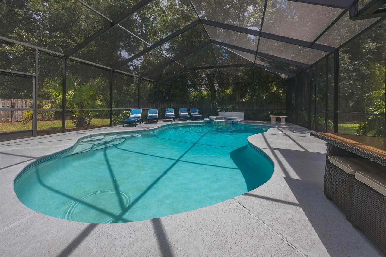1719 Plantation Oaks Dr - Photo 1