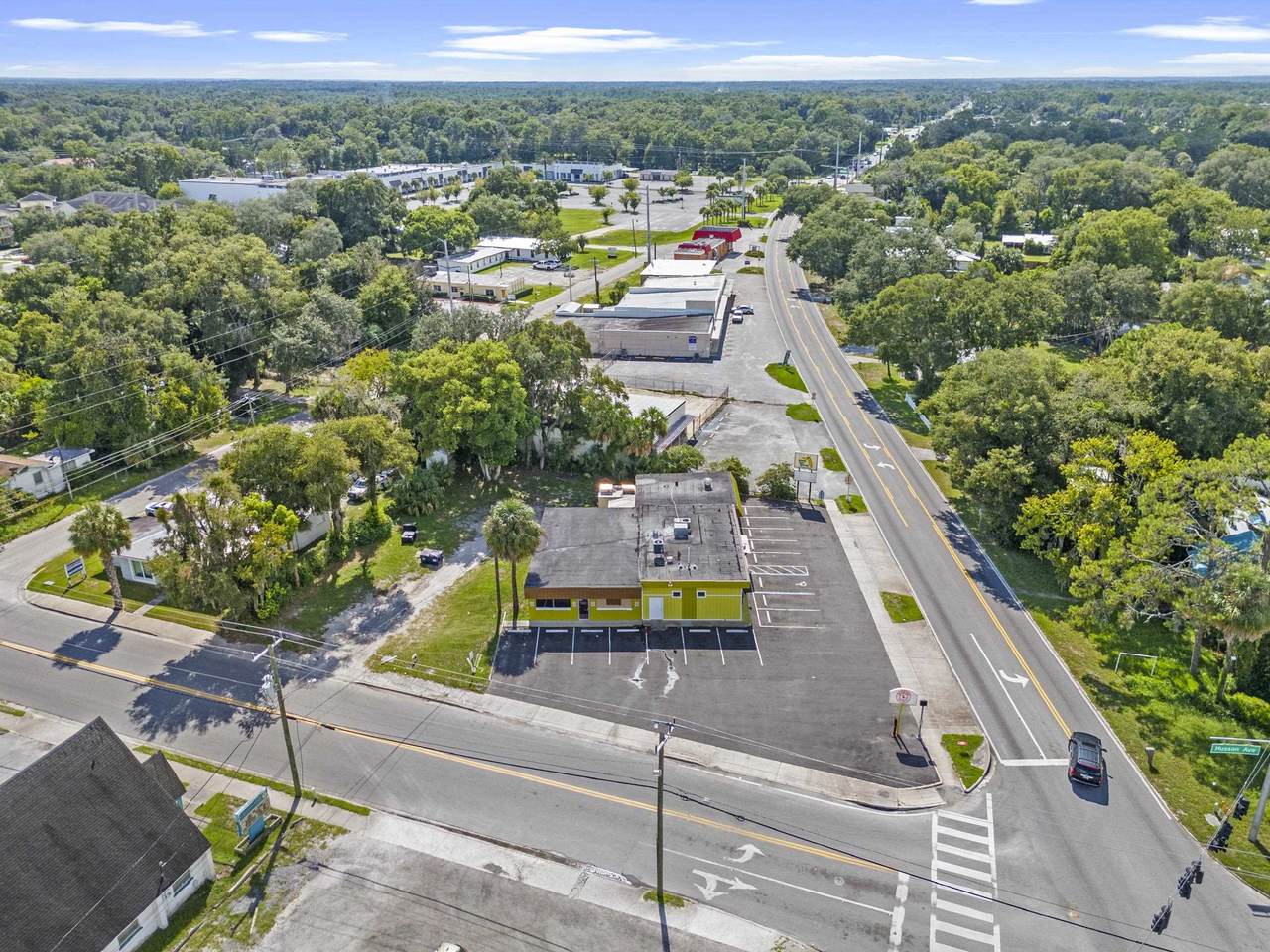 2401 Crill Ave - Photo 1