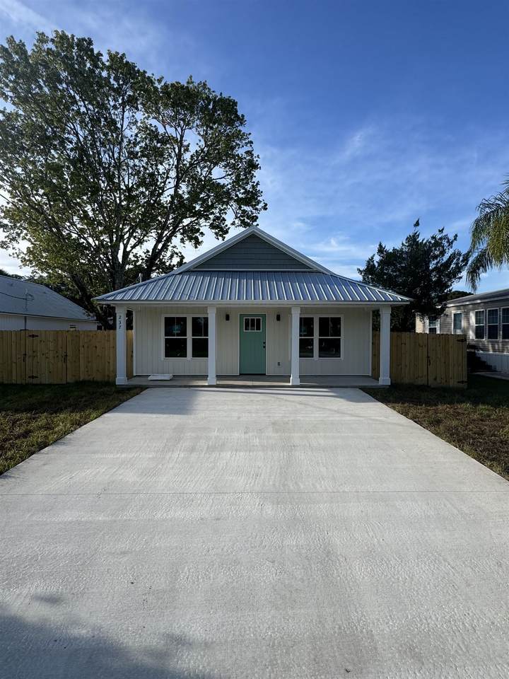 237 Jackson Blvd. - Photo 1