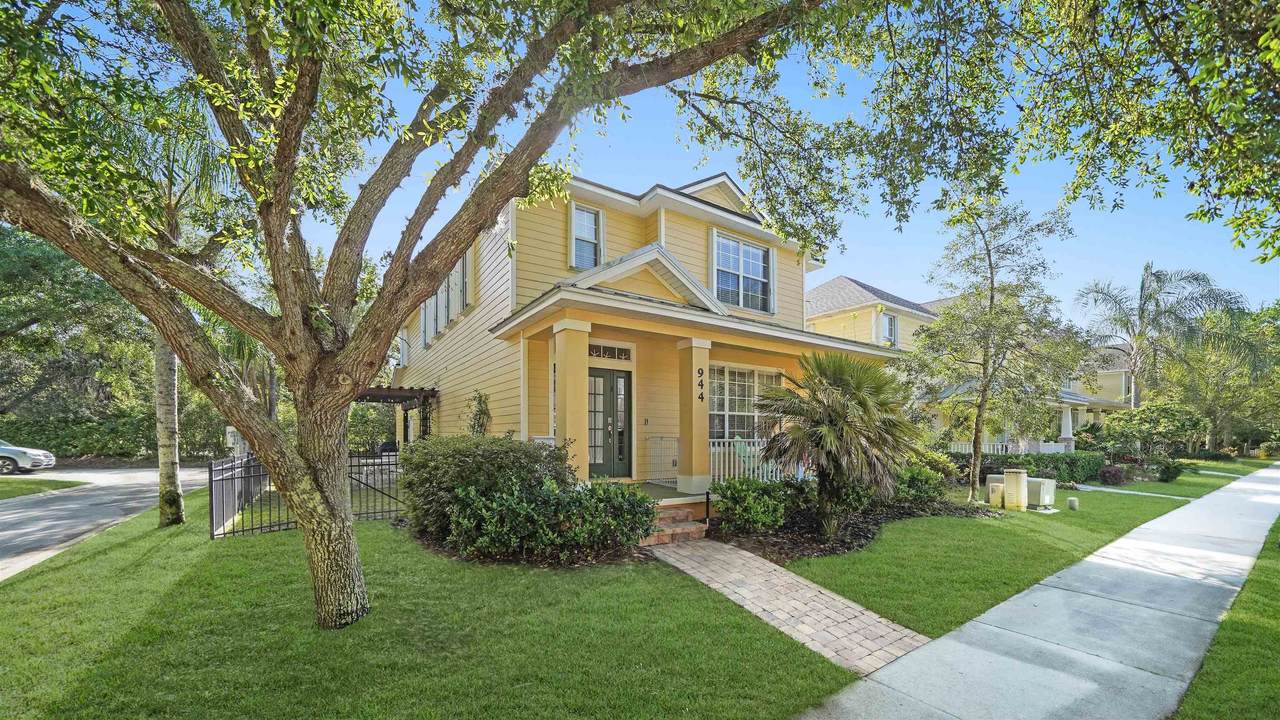 944 Saltwater Cir - Photo 1