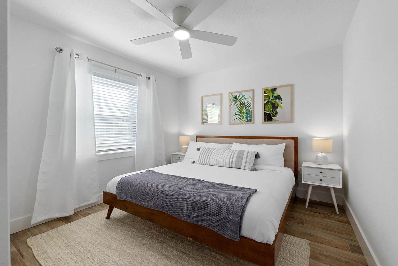 106 11th St - Photo 1