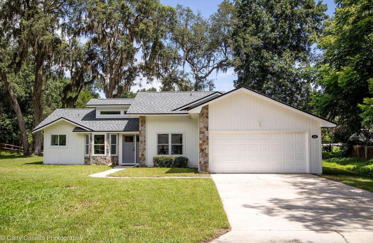 552 Fox Hollow Ln - Photo 1