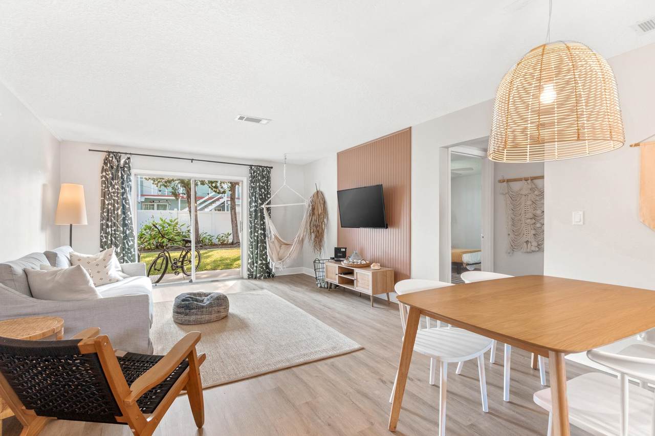 405 Flagler Blvd - Photo 1