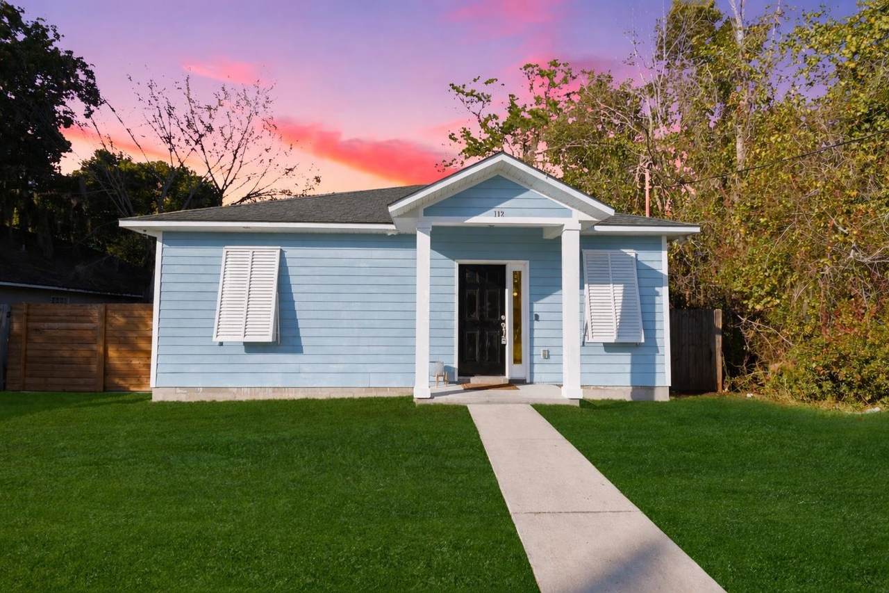 112 Vivian Drive - Photo 1