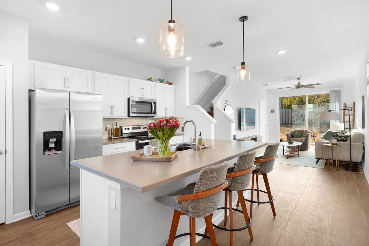 57 Elmhurst Lane - Photo 1
