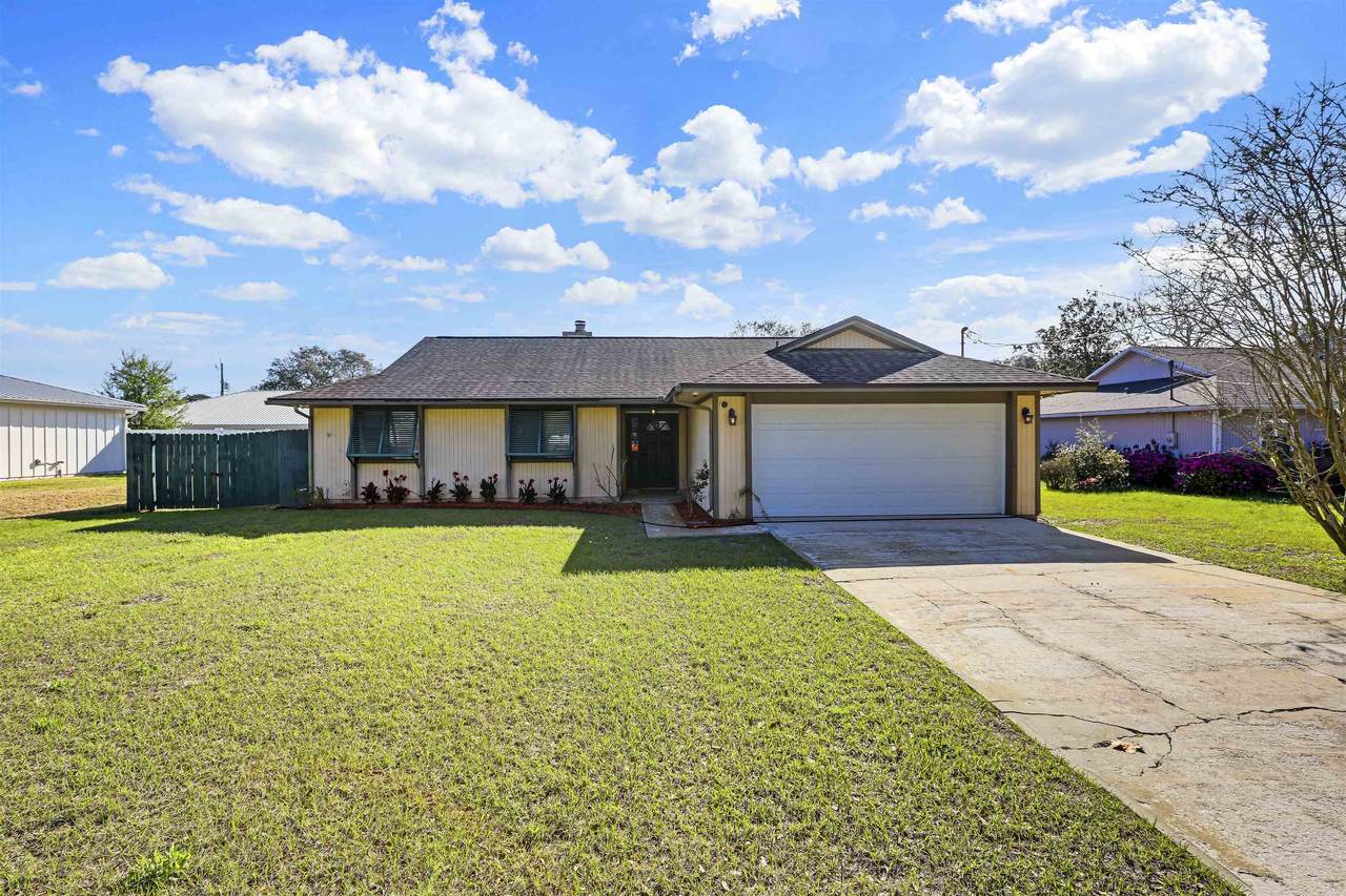 111 Lobelia Rd - Photo 1