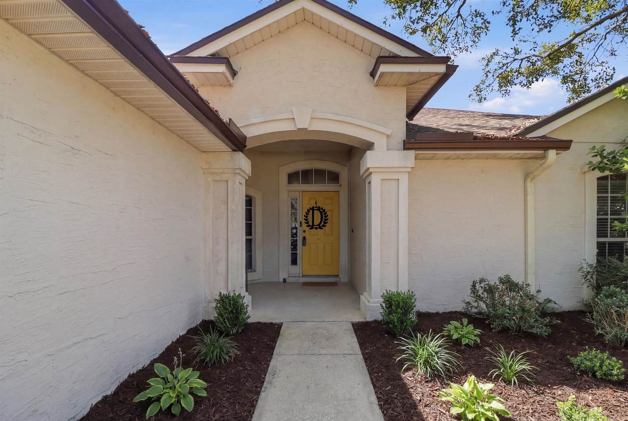 204 Gallicia Ave - Photo 1