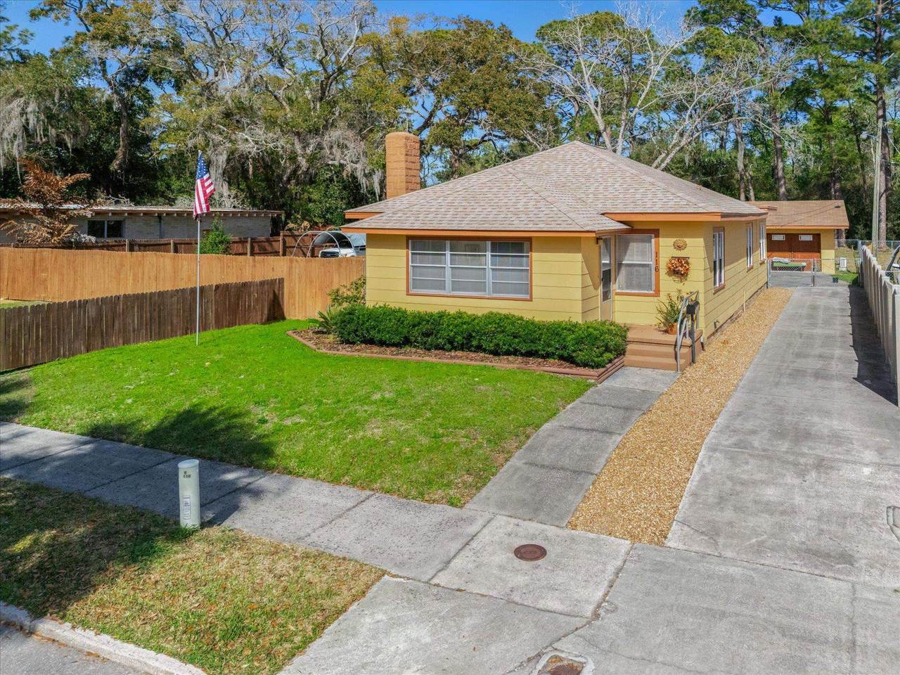 116 Colon Avenue - Photo 1