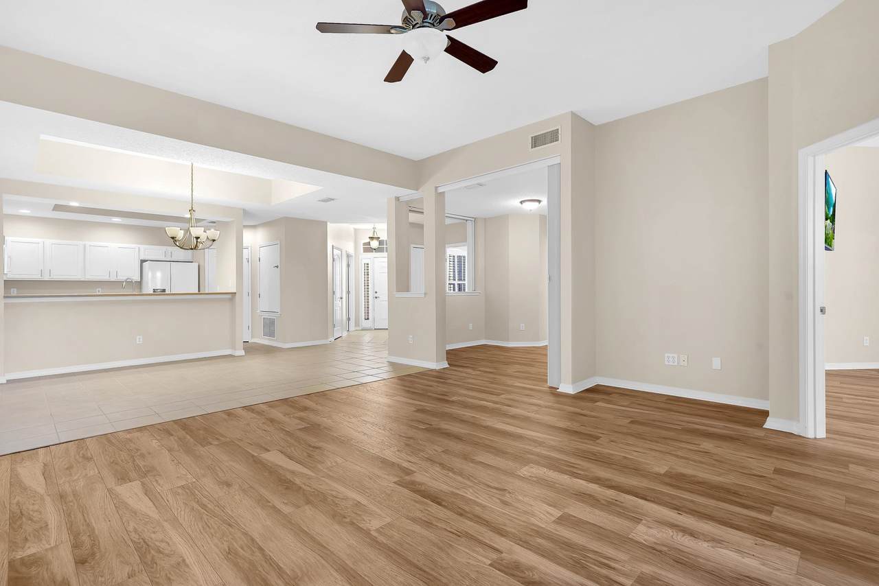 1003 Makarios Dr - Photo 1