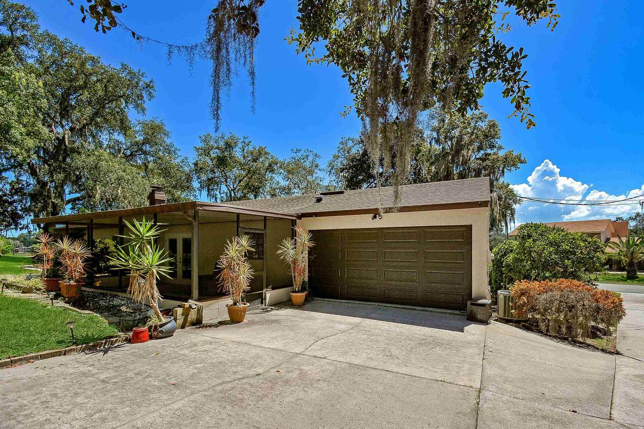 5010 Shore Dr - Photo 1