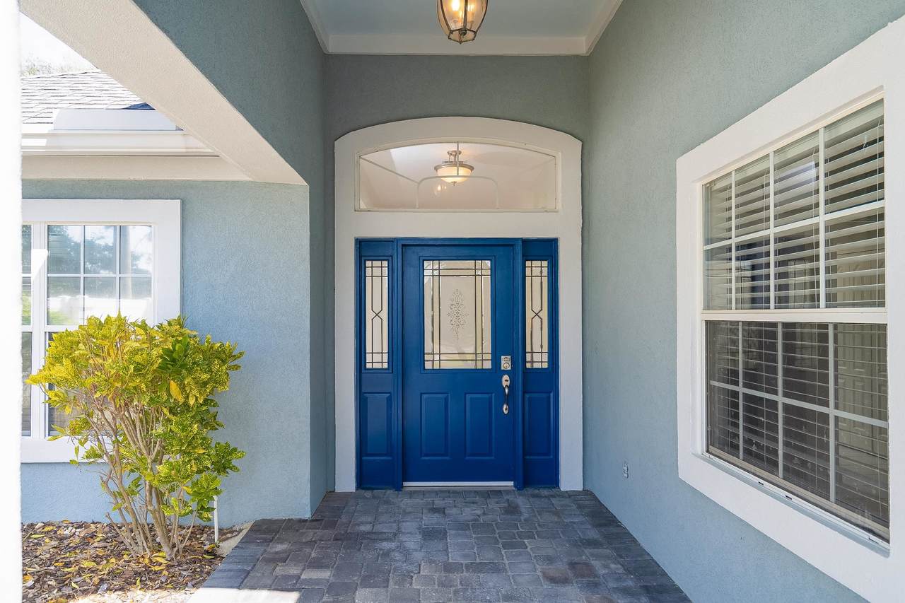 526 Lakeway Drive - Photo 1