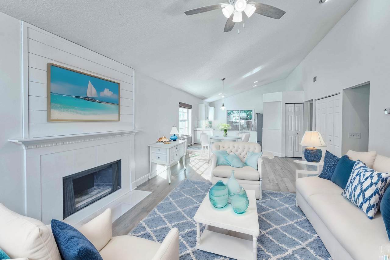 303 D St - Photo 1