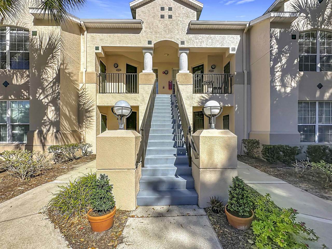 607 Augusta Cir - Photo 1