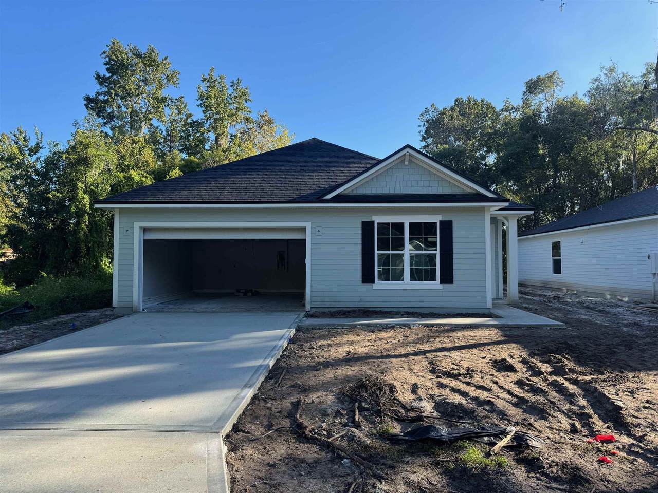 532 Cypress Ave - Photo 1