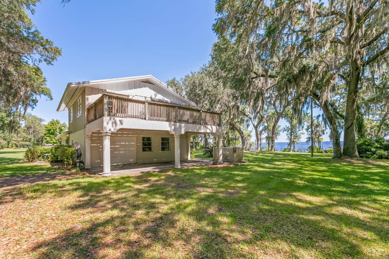 105 Union Ave - Photo 1