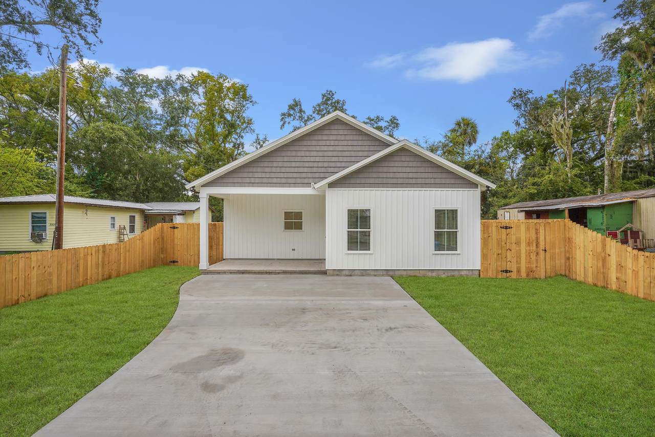 3520 Begonia St - Photo 1