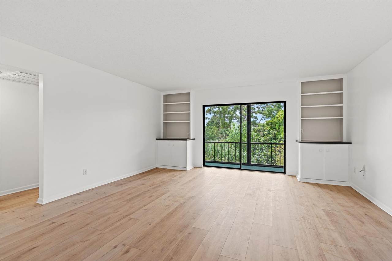 600 Domenico Cir - Photo 1