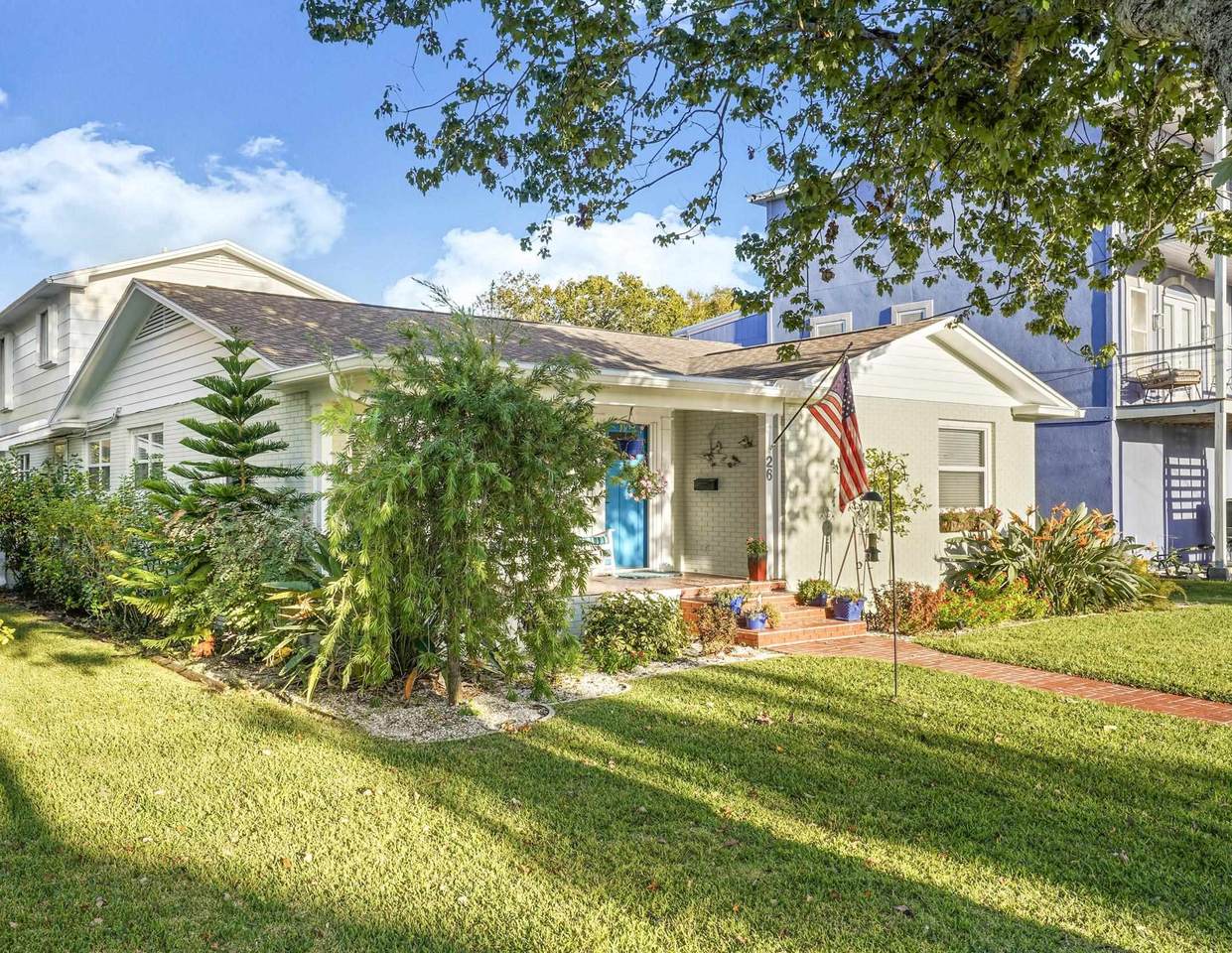 26 Dolphin Dr - Photo 1