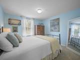 509 Live Oak St + Guest House - Photo 18