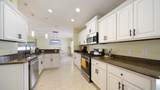 11203 Wyndham Hollow Ln - Photo 6