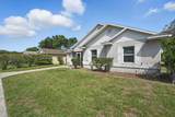 744 Palm Hammock Cir - Photo 2
