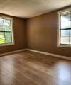 890 Poinsettia - Photo 12