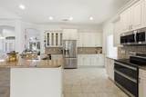933 Oxford Dr - Photo 12