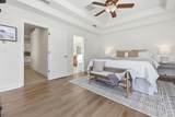 933 Oxford Dr - Photo 17
