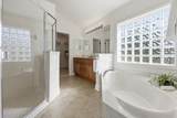 933 Oxford Dr - Photo 18
