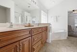 933 Oxford Dr - Photo 19