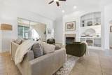 933 Oxford Dr - Photo 6