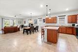 437 La Mancha Dr - Photo 9