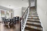 524 Silverthorn Ln - Photo 3