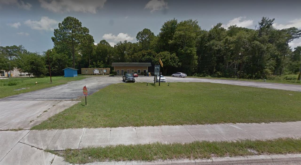 2520 State Road 207 - Photo 1