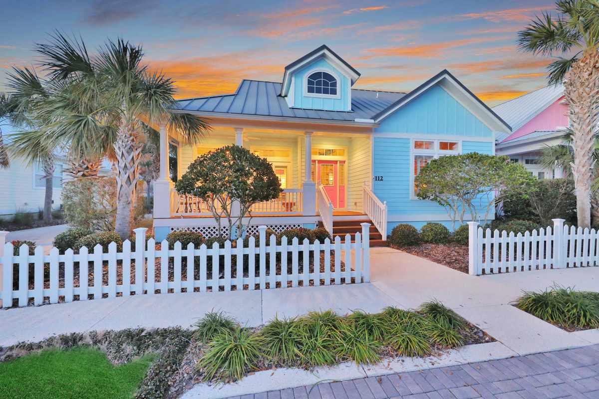 112 Island Cottage Way - Photo 1