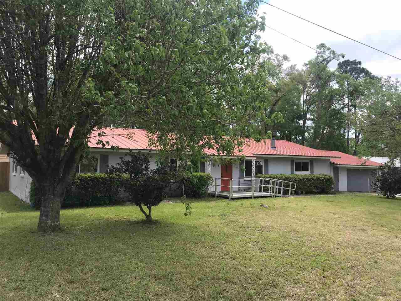 121 Carole Road - Photo 1