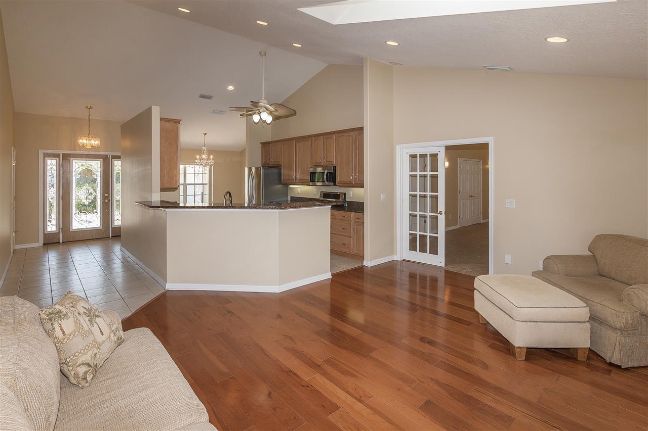 727 Viscaya Blvd - Photo 1
