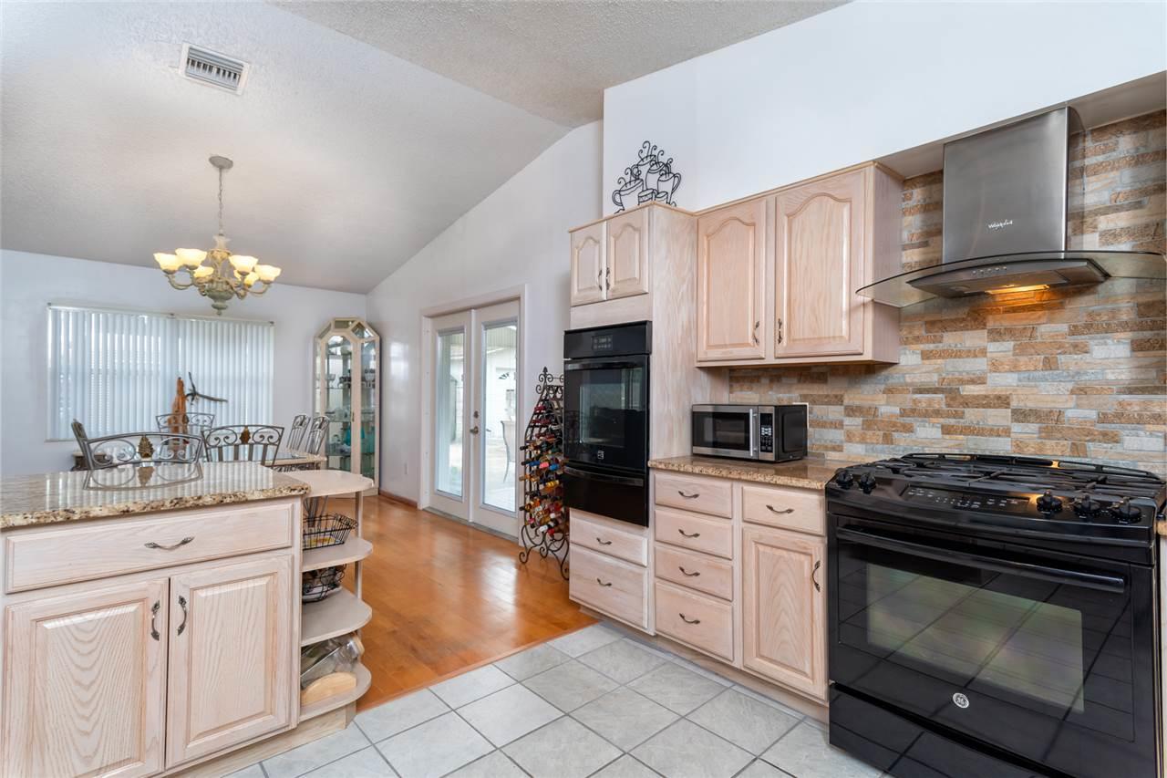 4200 Oak Lane - Photo 1