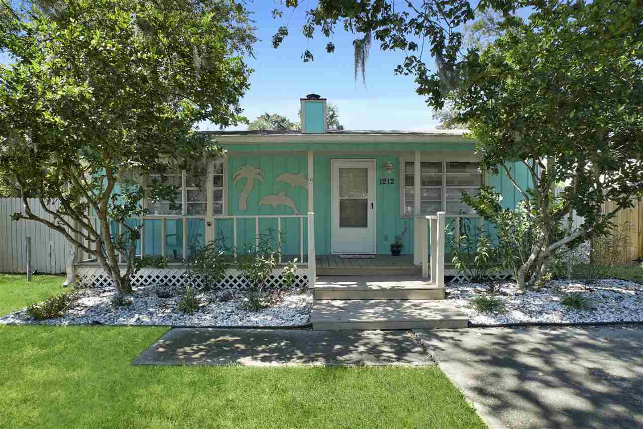 1212 Jasmine St - Photo 1