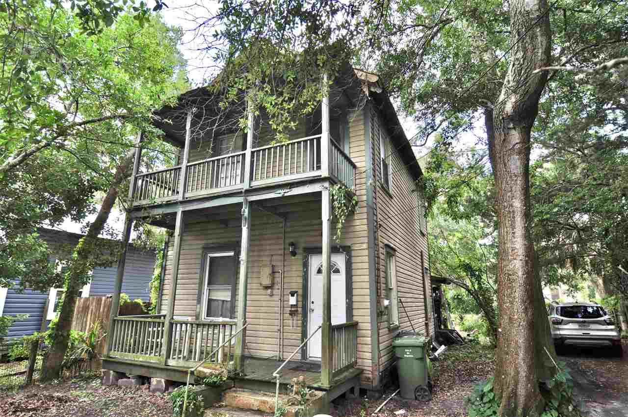 76 Lincoln St - Photo 1