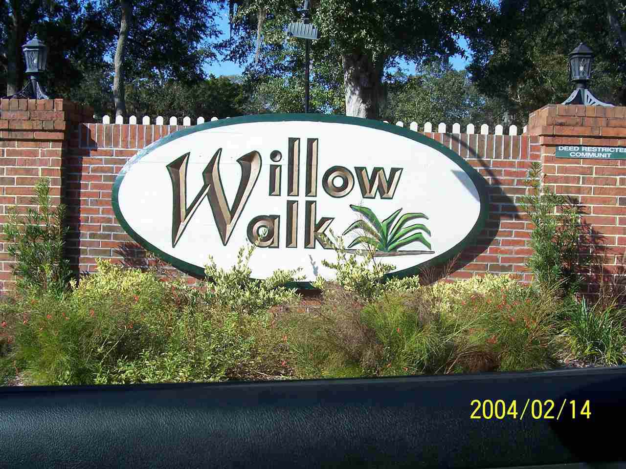 593 Willow Walk - Photo 1