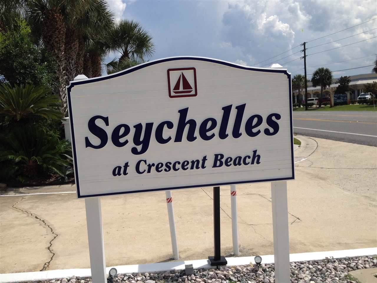 100 Seychelles Ct - Photo 1