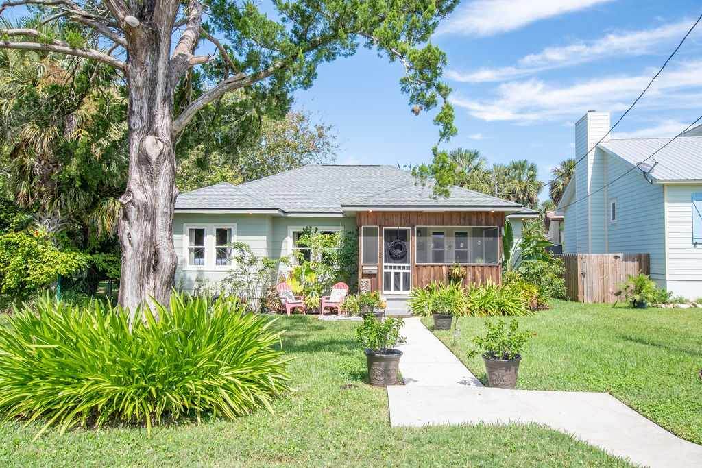 102 Zoratoa Ave - Photo 1