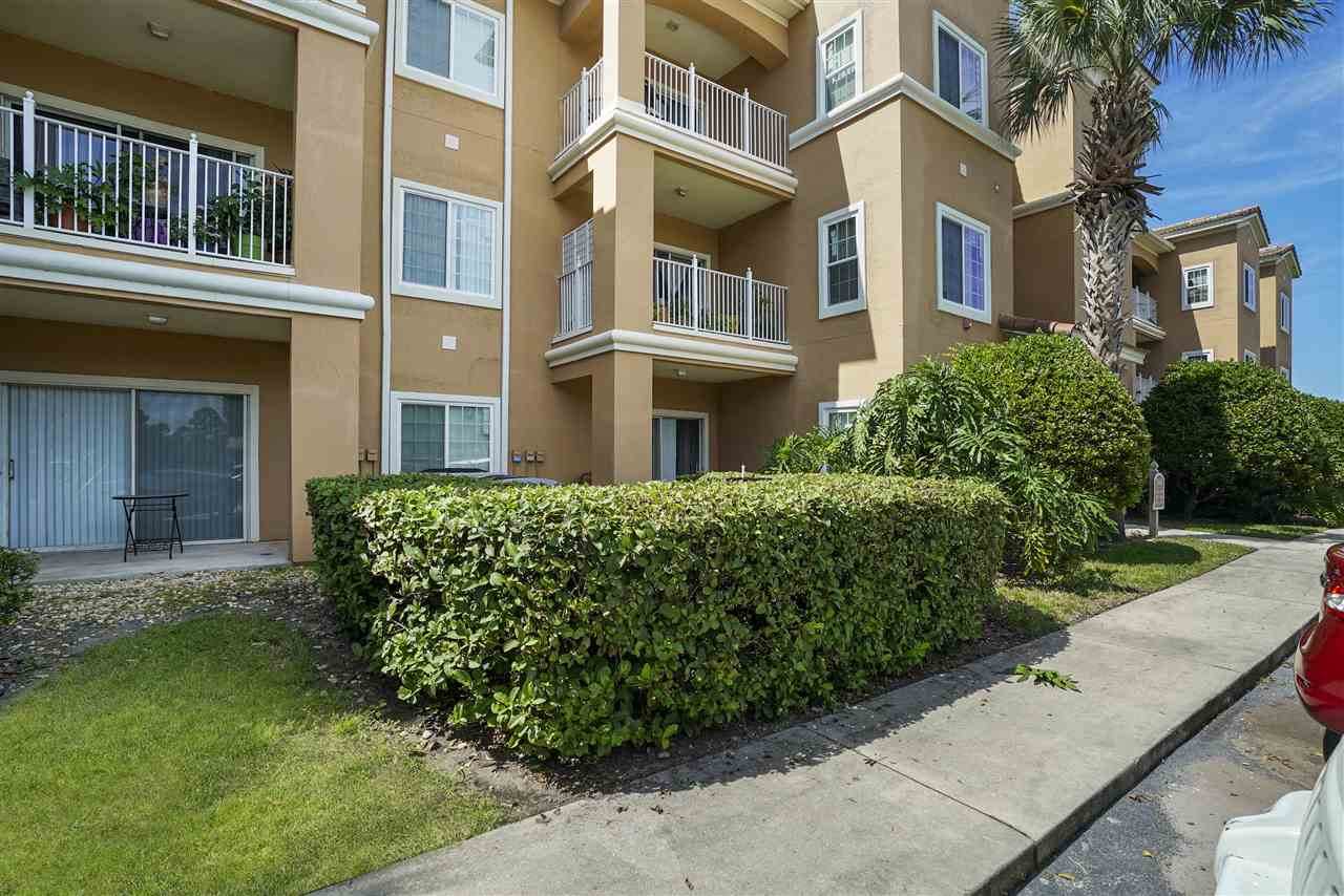560 Florida Club Blvd - Photo 1