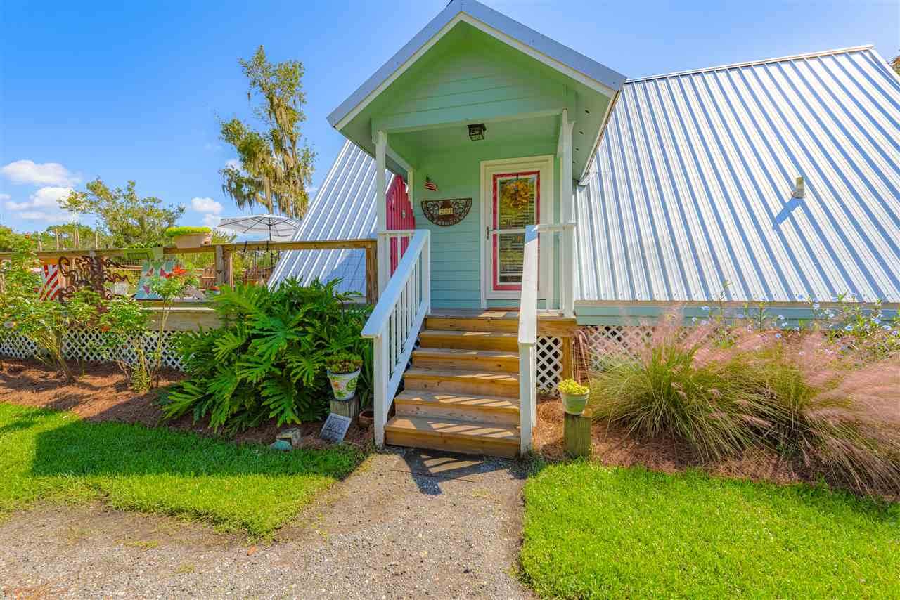 221 Commercial Ave - Photo 1