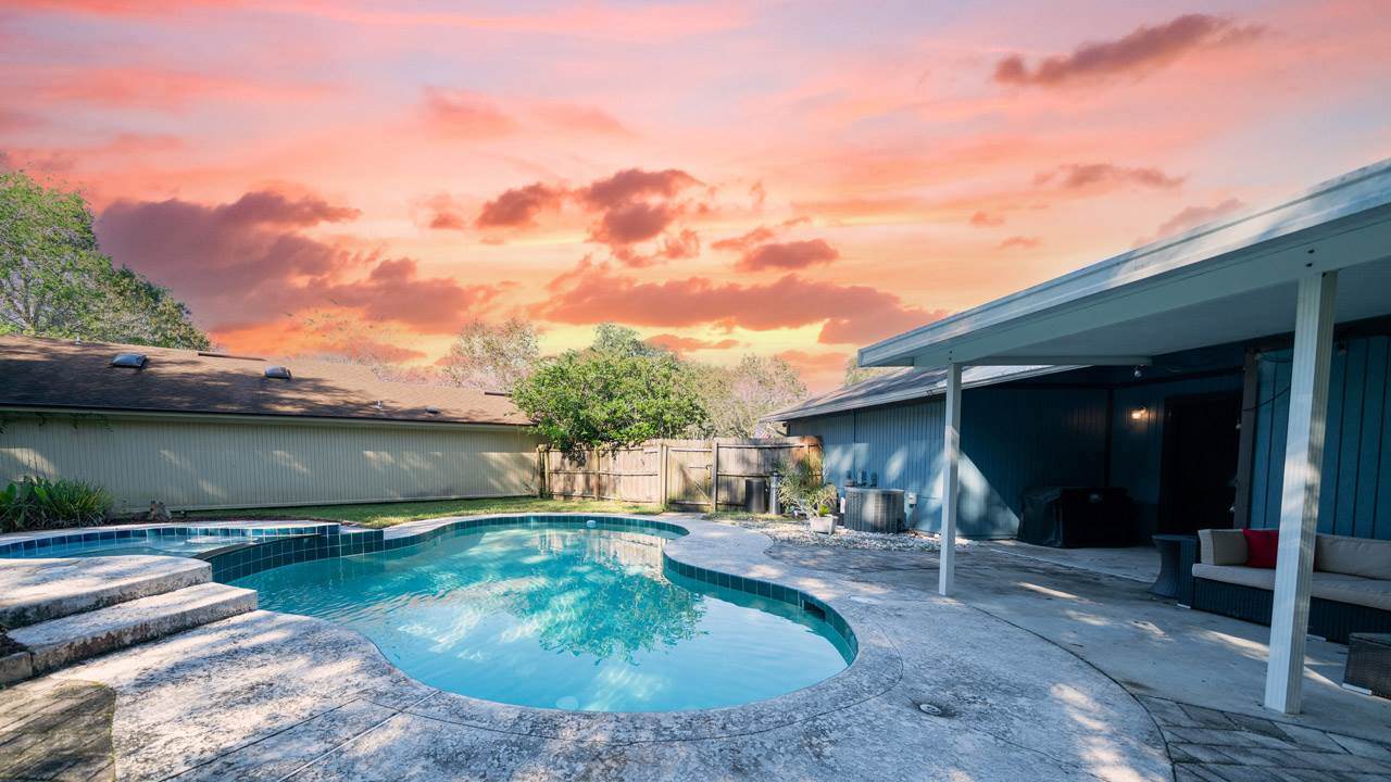 8277 Lake Woodbourne Drive E - Photo 1