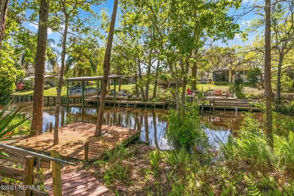 131 Kingfish Avenue - Photo 1